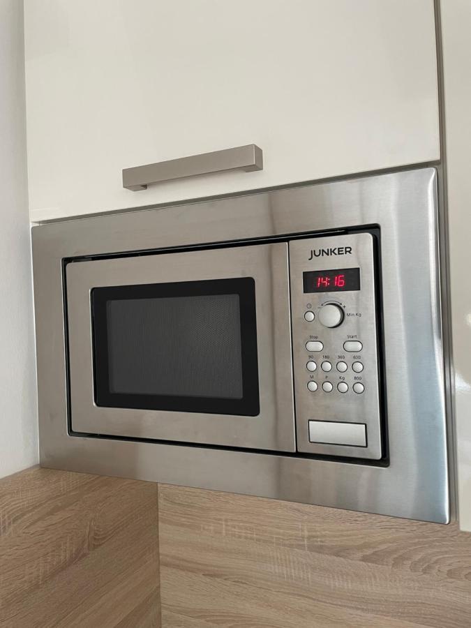 Cozy City Apartment Near City Center Wien Exteriör bild