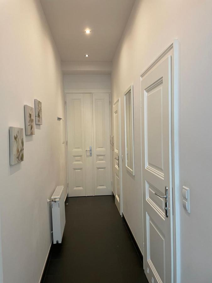 Cozy City Apartment Near City Center Wien Exteriör bild